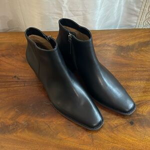 SLOANE | Western Ankle Booties Size 9 NEW